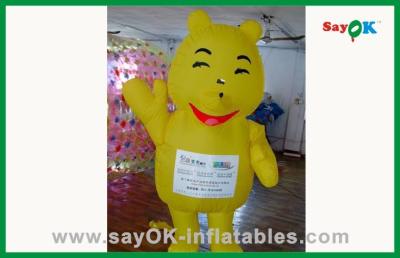 China Oso inflable modificado para requisitos particulares del amarillo inflable de los personajes de dibujos animados para el parque del agua en venta