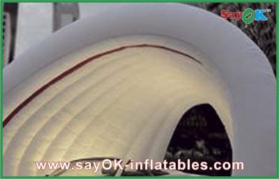 Chine Tente gonflable blanche énorme d'air pour l'exposition commerciale commerciale/annoncer le tissu d'Oxford à vendre