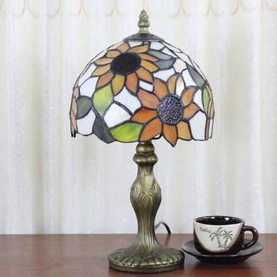 China New Design Marrakech Sunflower Handmade Moon Shape Turish Moroccan Mosaic Table Desk Beside Table Lamp Glass Table Lamp for sale