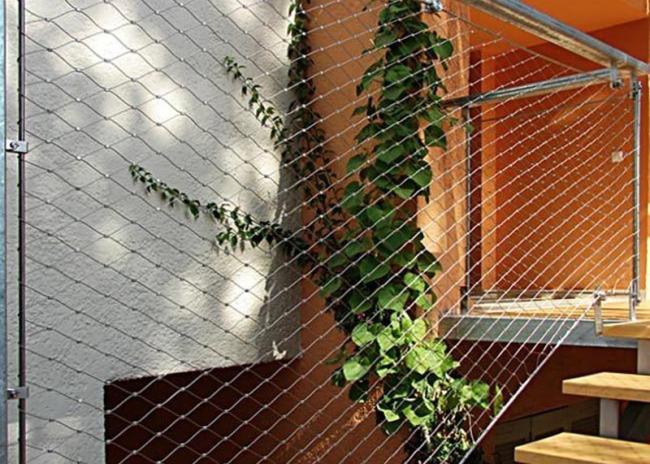 Custom stainless steel wire rope mesh application in architectural design