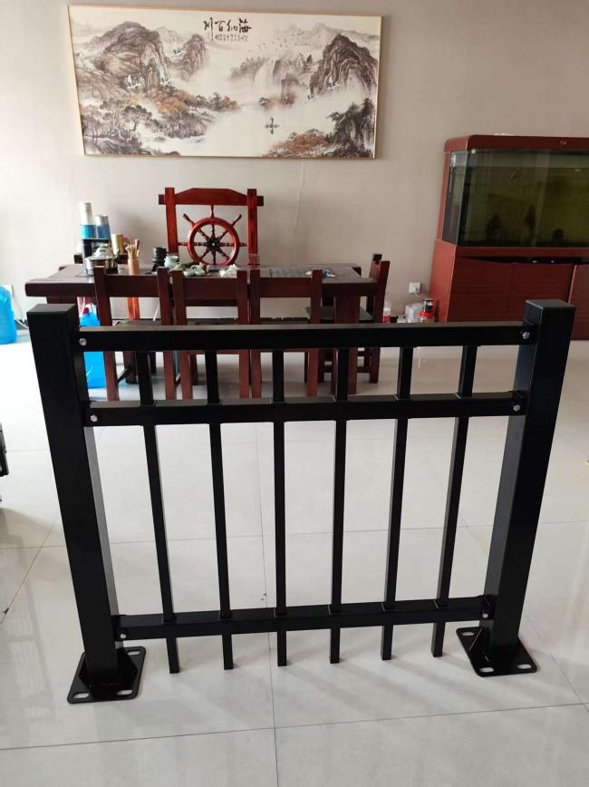 Black Galvanized 6ft 8ft Wrought Iron Fence Steel Picket Fence Panels 2
