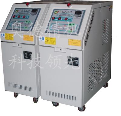 China Unidad de control de la temperatura conductora terma de aceite con la presión de la bomba 3.2Kg/cm2 en venta