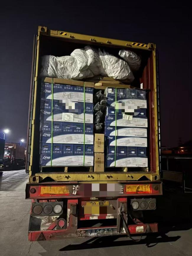 Air suspension strut packaging and product display