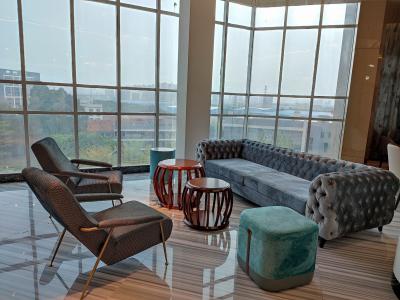 Chine Tissu commercial Sofa Sets Customized de meubles de lobby d'hôtel de Gelaimei à vendre
