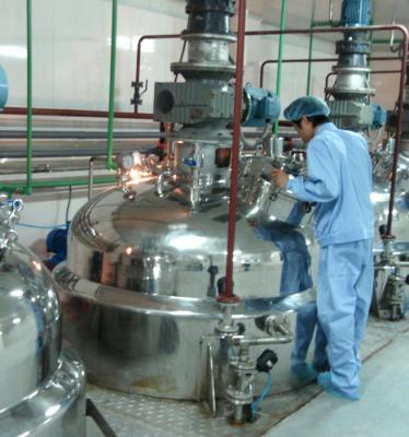 中国 1トン/時間の液体洗剤の製造工場、液体の石鹸作成機械 販売のため