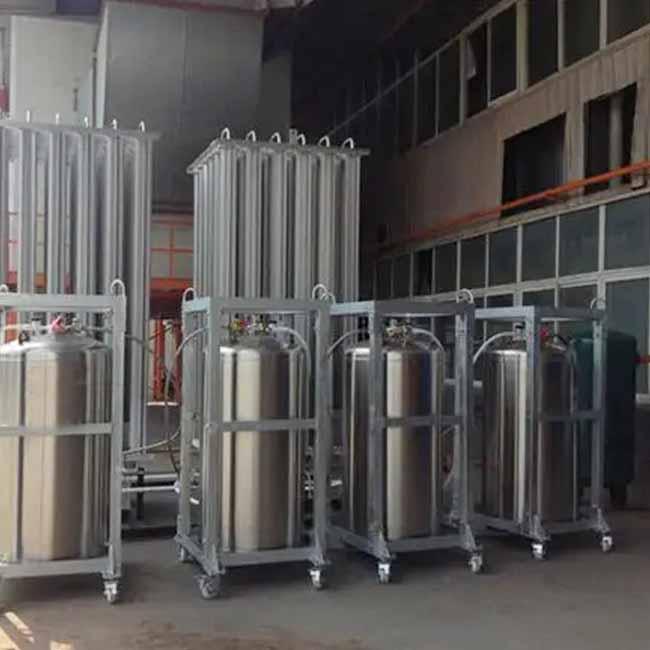 Liquid Nitrogen Tank