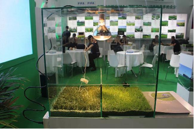 High permeable artificial grass product demonstration
