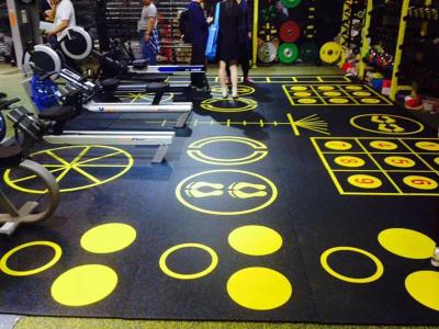 China Anti Skid Home Gym Floor Tiles Rubber Multipurpose Impact Absorbing for sale
