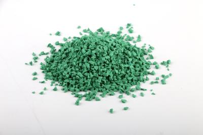 Chine Remplissage de gazon artificiel vert Granules de caoutchouc anti-corrosion résistant aux chocs à vendre