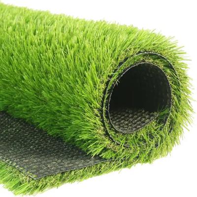 Китай Устойчивая садовая искусственная трава для задних дворов устойчива к ударам продается