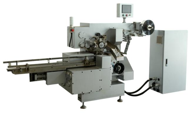 Automatic chocolate wrapping machine operation