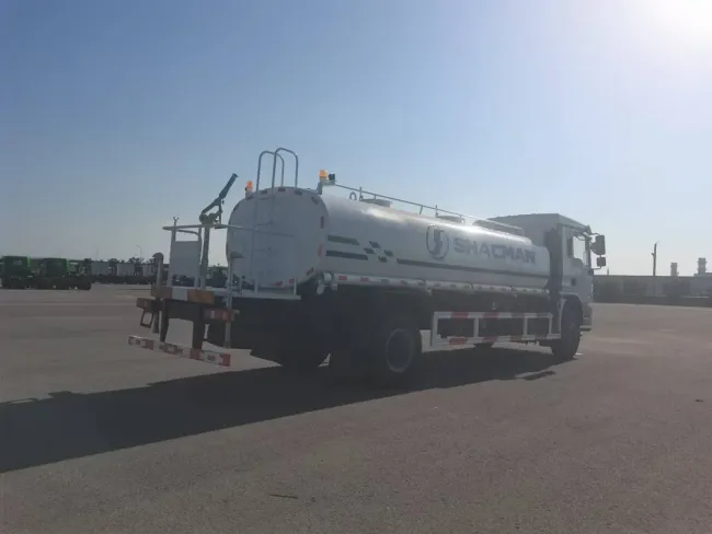 Shacman 210HP Asphalt Spray Sprinkler Truck 4X2 8m3 Bitumen Tank Truck