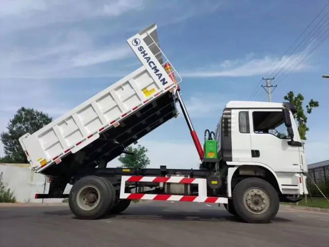 Shacman F3000 Fuel Tanker Trucks 6X4 20m³