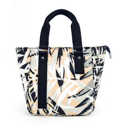 China Customized Casual Women Tote Hand Bag Leaf Printing Lightweight for sale