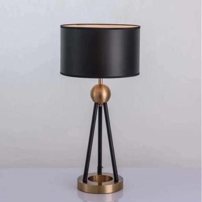 China Livingroom Black Gold Metal CCC Decorative Table Lights for sale