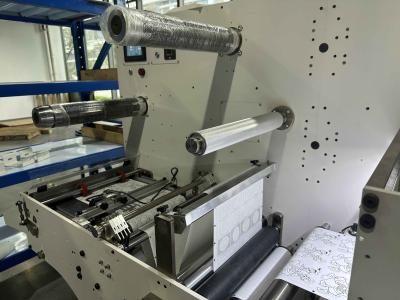 China Intelligent Digital Roll To Roll Label Cutting And Rewinding Machine en venta
