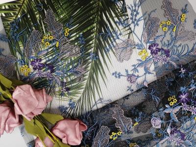 China Poliéster Tulle púrpura Mesh Fabric By The Yard bordado floral en venta