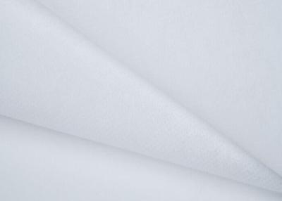 China brancura alta macia não tecida de pano de 10-300gsm PP para a camada superior do tecido à venda