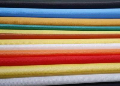 China Tejido no tejido PET para revestimiento de bolsas de raqueta de bádminton de varios gramos en venta