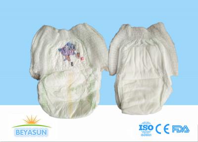 China Entrenando levante el pañal de los pantalones, pañales adultos del tirón del bebé encima de los pantalones disponibles en venta