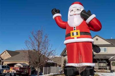 China Inflable Papá Noel Gigante Inflable Adornos Navideños Santa Inflables en venta