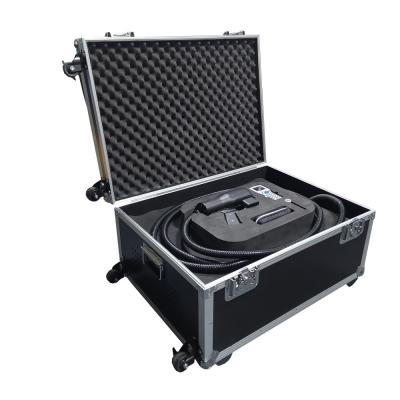 China Tipo máquina de limpieza de la maleta del laser de 100w para el retiro del moho/de la pintura/del óxido en superficie de metal en venta