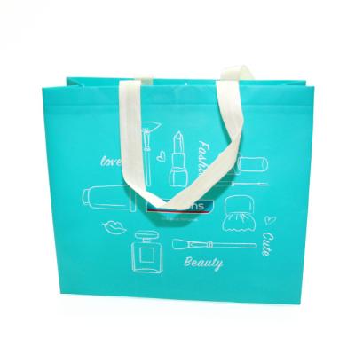 China Laminated PP Non Woven Shopping Bag Solid Material Shopping / Carrying Usage for sale