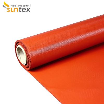 Chine Tissu enduit de silicone rouge de la fibre de verre 580g pour des couvertures de la chaleur de moteur à vendre