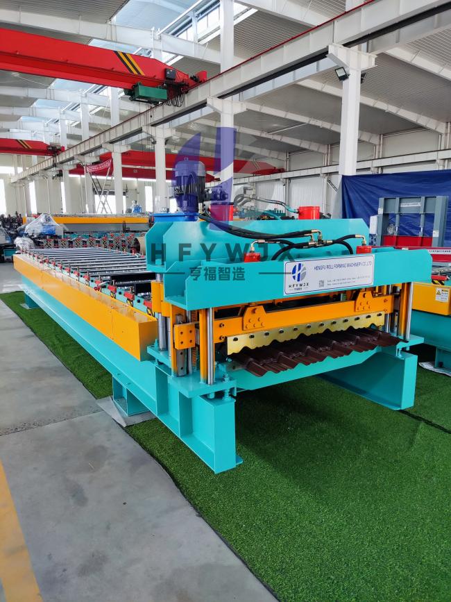 High Efficiency Glazed Tile Roll Forming Machine - Operational View