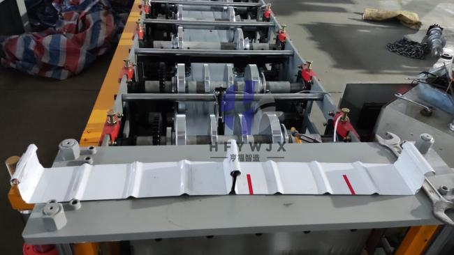 430 Standing Seam Roof Forming Machine - Detailed shot of rolling mill components