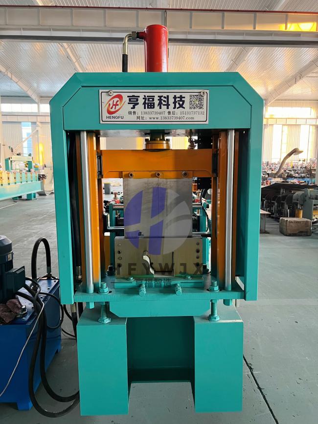 Aluminum Downspout Roll Forming Machine - Operation View