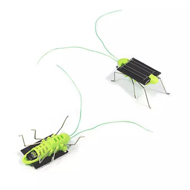 2023 New Arrivals Toys Green Color Solar Grasshopper Solar Powered Small Toys Promotional Toys