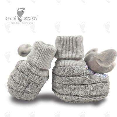 China Sapatos infantis quentes para bebês meninas cinza Rat Shoe algodão PP 10 x 9 cm à venda