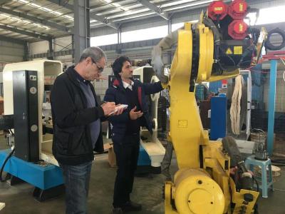 China control numérico completo de la máquina de pulir del robot de 12KW 380V para las piezas de automóvil de pulido en venta