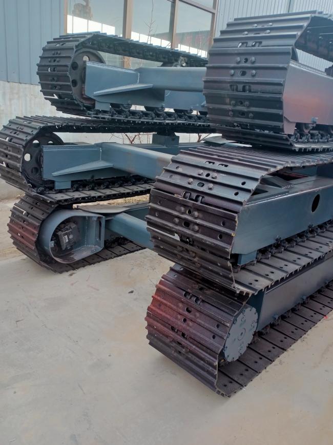 Tracked platform in agricultural use