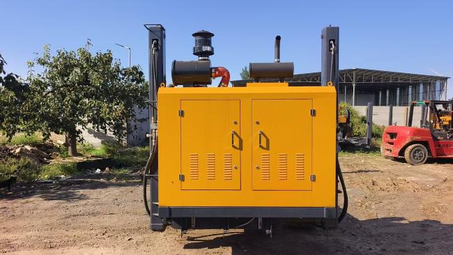 Tracked chassis side view