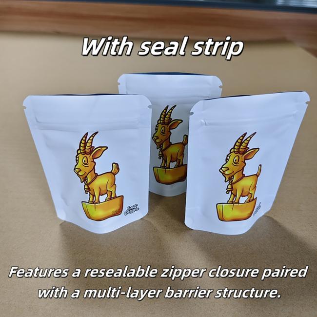 Stand up pouch for toys packaging - printing detail