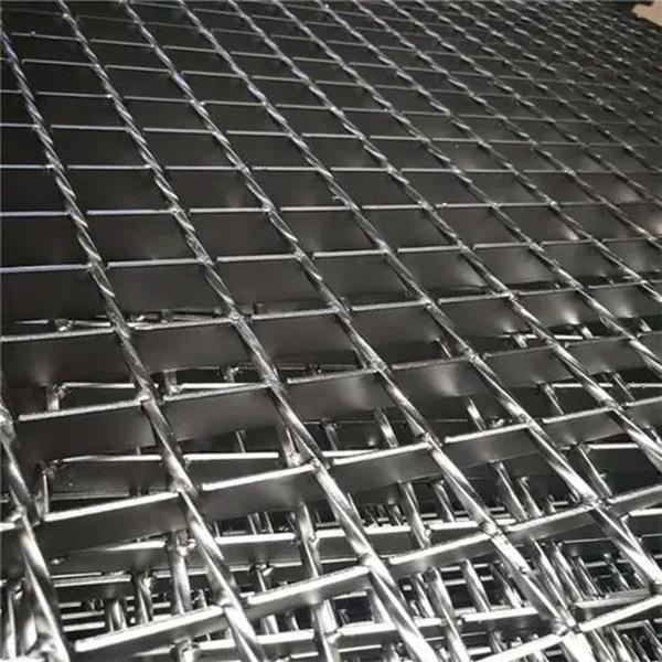 Welded Galvanized Heavy Duty Press Locked Serrated Trench Grating