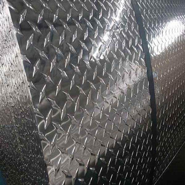 1060 3003 5052 6061 6082 Hot Rolled Diamond Pattern Aluminium Checker Plate