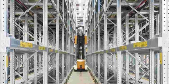 Steel Q235 Vna Pallet Racking System Narrow Aisle High Ceiling Storage Shelf