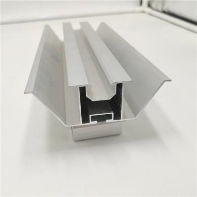 China Das calhas resistentes do telhado do metal do tempo do calibre 26 a instalação fácil à venda