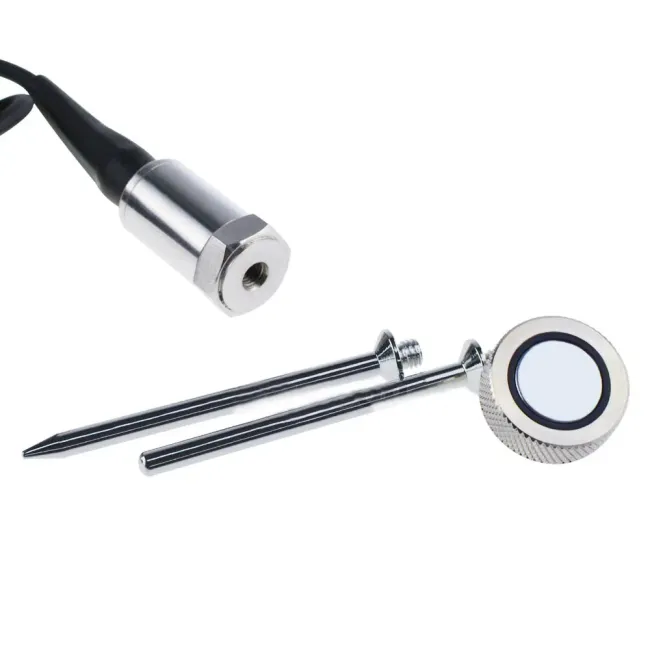 VM-6360 Digital Vibration Meter in use