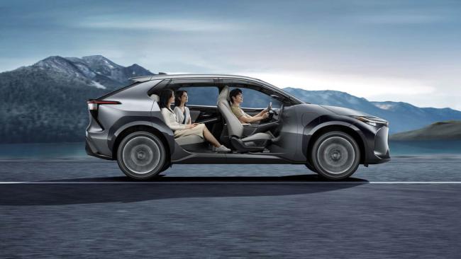 Toyota New EV 4WD Powerful SUV Bz4X X-Mode PRO Electric Car