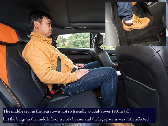 2023 Sport Hybrid Compact Electric Car 1.5t Changan Uni-V Idd Car