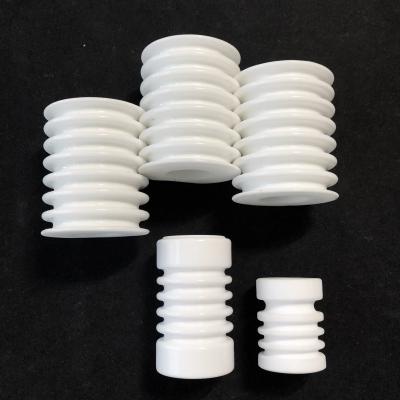 China El tubo de cerámica atornillado del alúmina modificó el aislador de cerámica del alúmina para requisitos particulares en venta