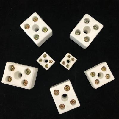 China Los conectores de cerámica de la porcelana de la esteatita a prueba de calor atan con alambre el bloque de conector del alambre 1000C en venta