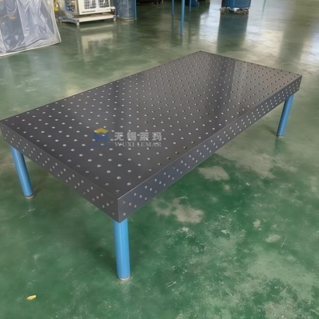 D28 Welding Table close-up