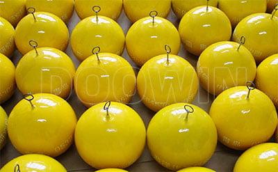 Spherical pick-up buoys in various sizes