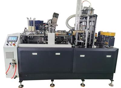 China Tejido de la máquina de la taza de papel de 8 moldes que convierte la máquina 380V trifásico en venta