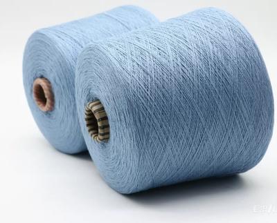 中国 MOQ 1KGの熱い一突きは帽子のスカーフのために編む機械のためのヤーンのような2/24NM 45%のアライグマ ヤーン15%のウールのカシミヤ織を除毛する 販売のため